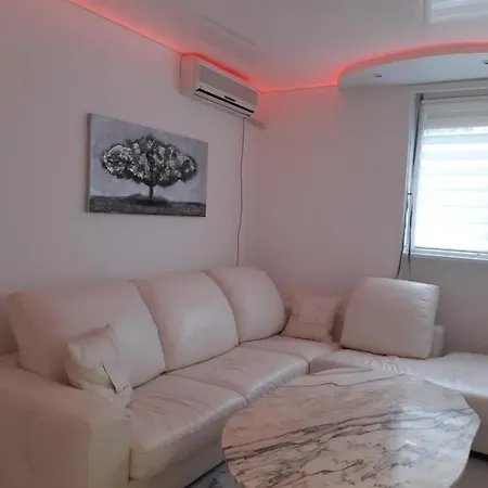 아파트 Brdo Lux 베오그라드